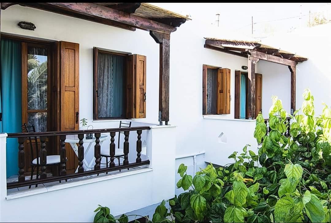 Mavrikou Helen Apartments İskiri Dış mekan fotoğraf